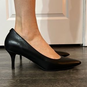 Cole Haan Go To Park Pump size 9 Black